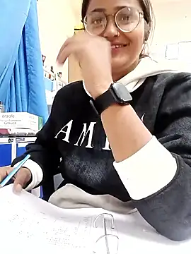 Snapshot of Cute--Aditi chatting on January 10, 2026, 2:01 pm Cute--Aditi online show from January 10, 2026, 2:01 pm