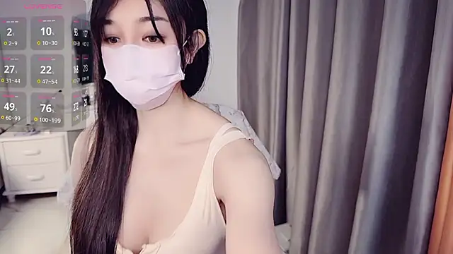 Snapshot of NolanMia chatting on March 11, 2026, 8:52 am NolanMia online show from March 11, 2026, 8:52 am