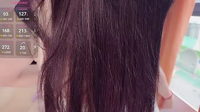 Snapshot of NolanMia chatting on April 12, 2026, 12:25 am NolanMia online show from April 12, 2026, 12:25 am