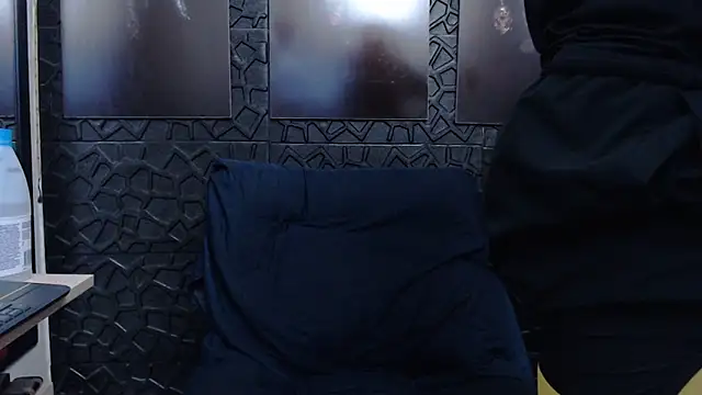 Snapshot of viktor_herrera chatting on March 14, 2026, 3:34 am viktor herrera online show from March 14, 2026, 3:34 am