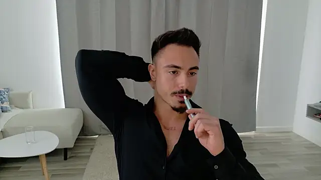 Master Lukas online show from May 4, 2026, 12:30 pm