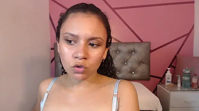 Little18Doll online show from May 26, 2026, 9:57 pm