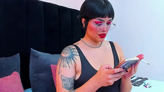 barbara mmoon online show from March 23, 2026, 10:20 pm