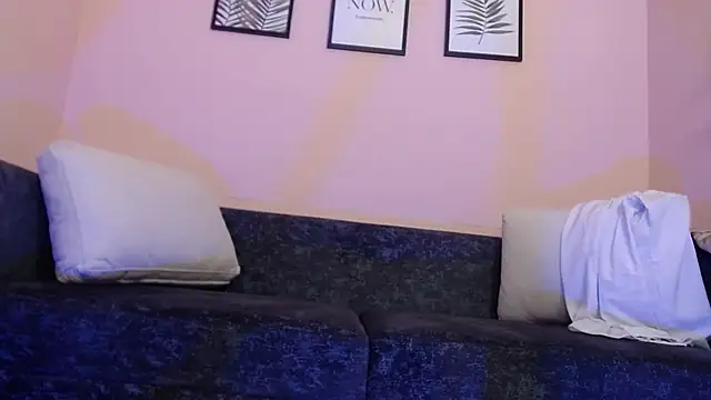 baby bonny  online show from January 14, 2026, 12:20 pm