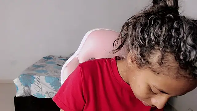 linda brown  online show from April 16, 2026, 12:06 pm