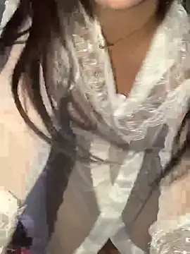 Snapshot of NaaRo-1 chatting on March 5, 2026, 9:11 pm NaaRo-1 online show from March 5, 2026, 9:11 pm