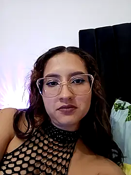 Sun pussyhard online show from January 7, 2026, 1:32 am