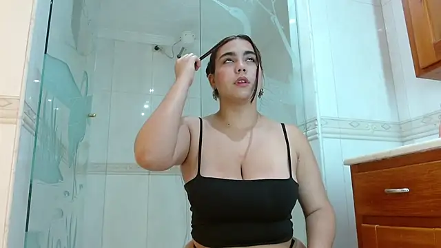 Snapshot of Collins_luna chatting on February 5, 2026, 11:39 am Collins luna online show from February 5, 2026, 11:39 am