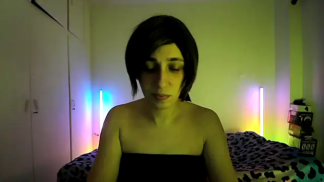 HoneyValentine online show from April 2, 2026, 8:48 pm