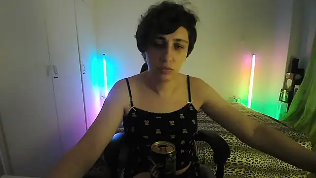 HoneyValentine online show from July 26, 2026, 10:05 pm
