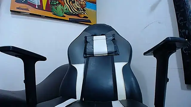 Snapshot of michell_hot29 chatting on February 16, 2026, 11:35 pm michell hot29 online show from February 16, 2026, 11:35 pm