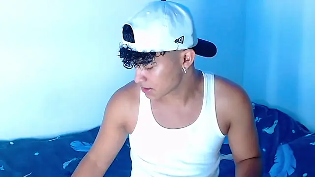 jamescurly00 online show from February 2, 2026, 6:34 am