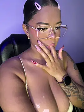 Antonella 03s online show from June 6, 2026, 3:45 am