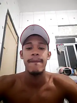 Snapshot of Magrinhodelicia011 chatting on May 12, 2026, 11:11 pm Magrinhodelicia011 online show from May 12, 2026, 11:11 pm