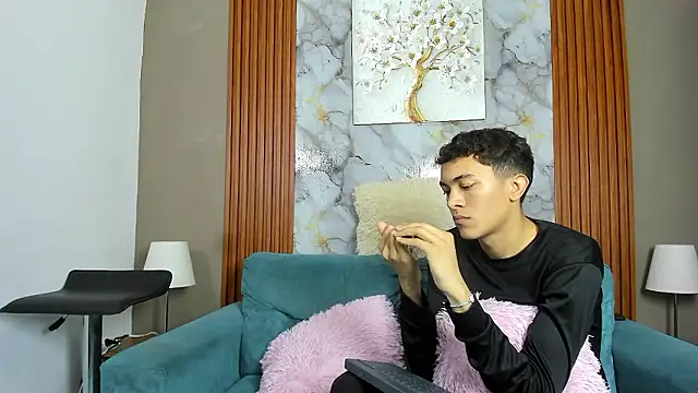 AVENGER BOYS2026 online show from March 12, 2026, 7:40 pm