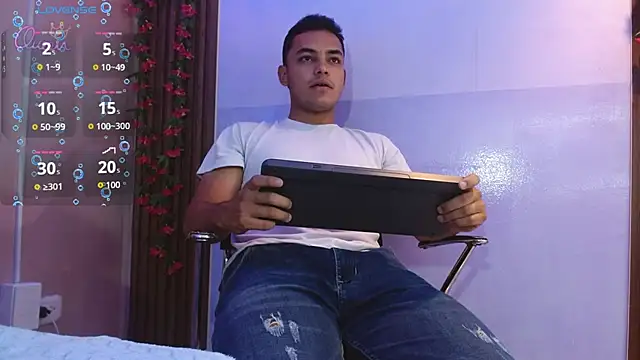 Snapshot of studentdeivy_ chatting on February 13, 2026, 10:15 am studentdeivy online show from February 13, 2026, 10:15 am