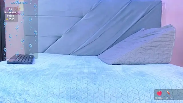 Snapshot of studentdeivy_ chatting on February 20, 2026, 2:30 pm studentdeivy online show from February 20, 2026, 2:30 pm