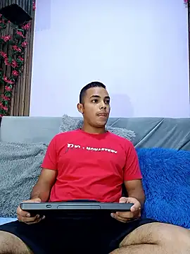 Snapshot of studentdeivy_ chatting on January 10, 2026, 10:32 am studentdeivy online show from January 10, 2026, 10:32 am