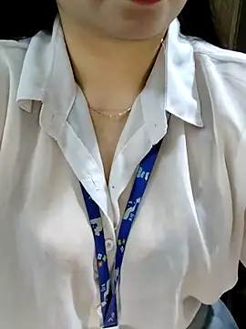 Snapshot of Arica_sexykiss chatting on March 11, 2026, 9:42 pm Arica sexykiss online show from March 11, 2026, 9:42 pm