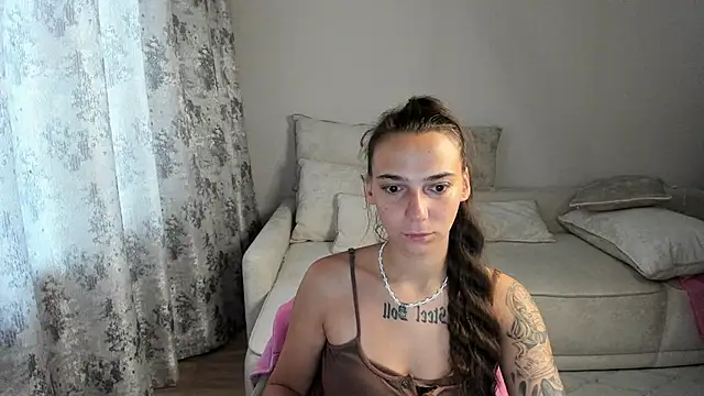 AnnaMized online show from April 14, 2026, 12:15 am