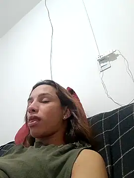 ofjuliaa online show from February 8, 2026, 2:53 am