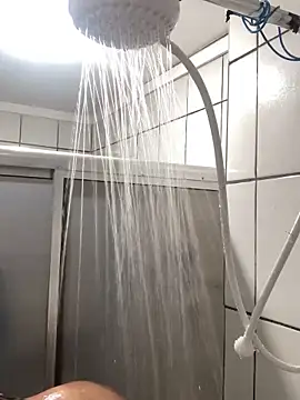 Snapshot of ofjuliaa chatting on March 4, 2026, 6:32 am ofjuliaa online show from March 4, 2026, 6:32 am