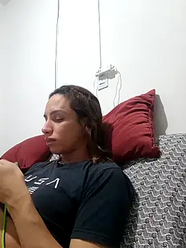 Snapshot of ofjuliaa chatting on April 7, 2026, 2:02 am ofjuliaa online show from April 7, 2026, 2:02 am