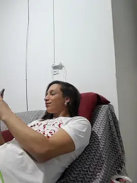 Snapshot of ofjuliaa chatting on April 1, 2026, 2:24 am ofjuliaa online show from April 1, 2026, 2:24 am