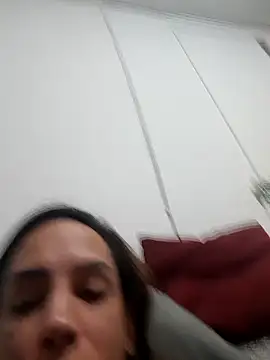 Snapshot of ofjuliaa chatting on April 8, 2026, 2:35 am ofjuliaa online show from April 8, 2026, 2:35 am