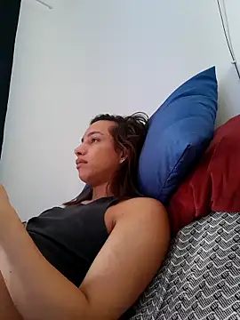 Snapshot of ofjuliaa chatting on April 11, 2026, 7:06 pm ofjuliaa online show from April 11, 2026, 7:06 pm