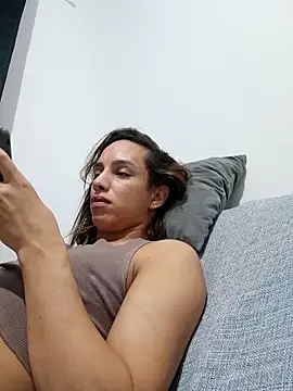 Snapshot of ofjuliaa chatting on April 16, 2026, 12:55 am ofjuliaa online show from April 16, 2026, 12:55 am