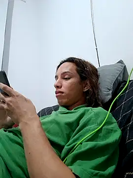 Snapshot of ofjuliaa chatting on March 22, 2026, 5:00 am ofjuliaa online show from March 22, 2026, 5:00 am