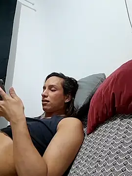 Snapshot of ofjuliaa chatting on April 11, 2026, 6:21 am ofjuliaa online show from April 11, 2026, 6:21 am