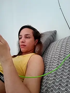 Snapshot of ofjuliaa chatting on April 10, 2026, 5:20 pm ofjuliaa online show from April 10, 2026, 5:20 pm