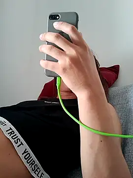 Snapshot of ofjuliaa chatting on April 14, 2026, 7:30 pm ofjuliaa online show from April 14, 2026, 7:30 pm