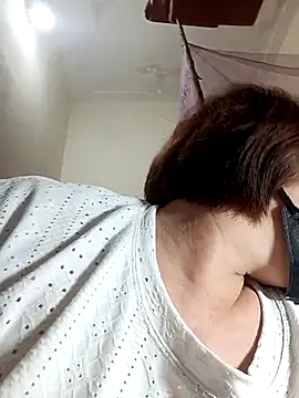 Snapshot of Lyna_sexy24 chatting on March 25, 2026, 7:13 pm Lyna sexy24 online show from March 25, 2026, 7:13 pm