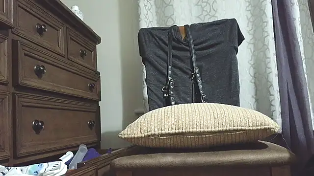 controlmyhole online show from July 12, 2026, 10:38 am