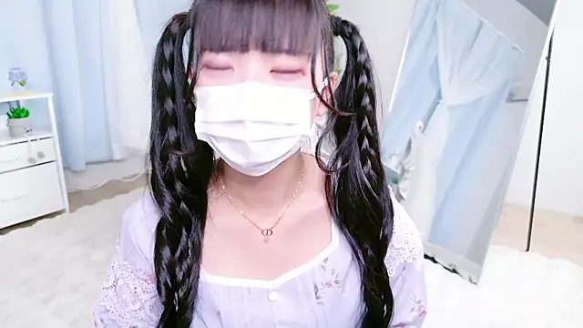 Nonn chan online show from March 20, 2026, 3:40 am