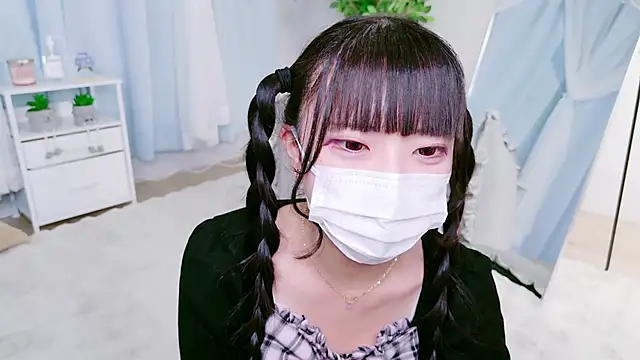 Nonn chan online show from March 17, 2026, 3:42 am