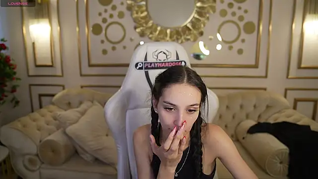 Mila Rose054 online show from July 23, 2026, 7:05 am