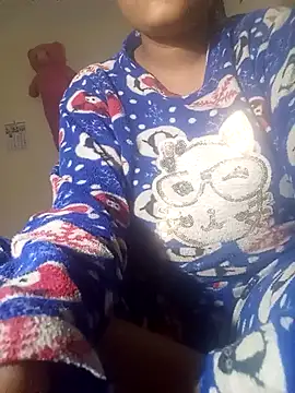 sakina121 online show from January 13, 2026, 3:49 pm