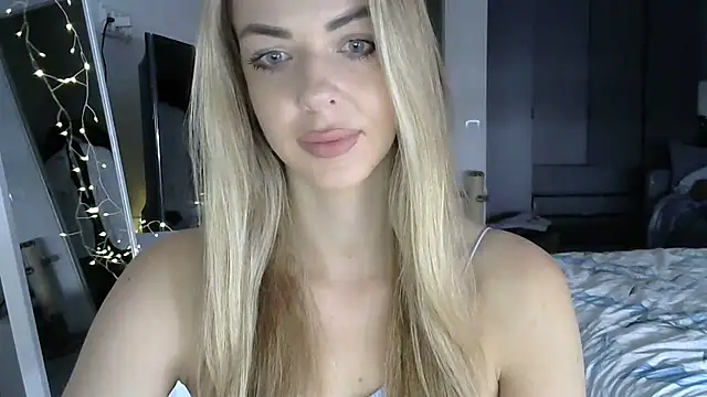 LizaSweetyq online show from January 14, 2026, 9:13 am