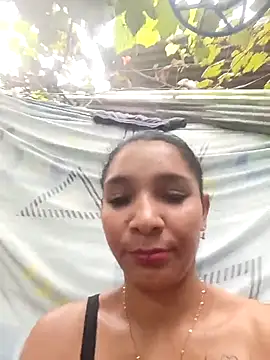 Snapshot of chikivivi- chatting on January 8, 2026, 12:33 pm chikivivi- online show from January 8, 2026, 12:33 pm