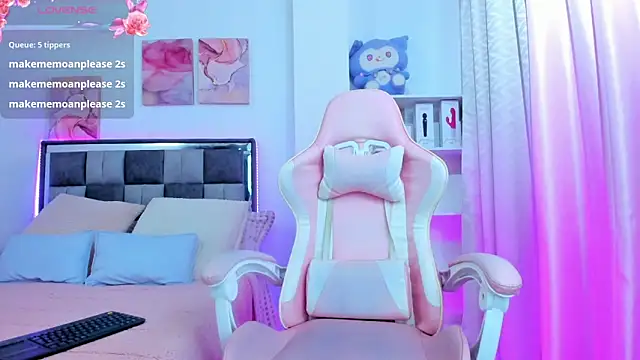 Snapshot of Isa7_ chatting on February 13, 2026, 2:17 pm Isa7 online show from February 13, 2026, 2:17 pm