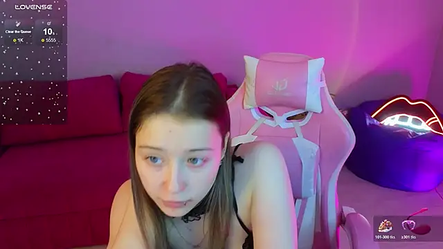 Snapshot of CristalBelll chatting on January 7, 2026, 8:41 am CristalBelll online show from January 7, 2026, 8:41 am