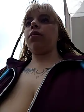 ISABELLA-01  online show from April 23, 2026, 7:26 pm