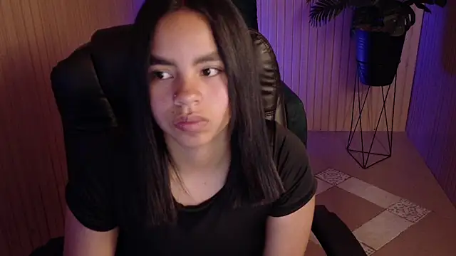 SofiaMante  online show from March 18, 2026, 7:59 pm