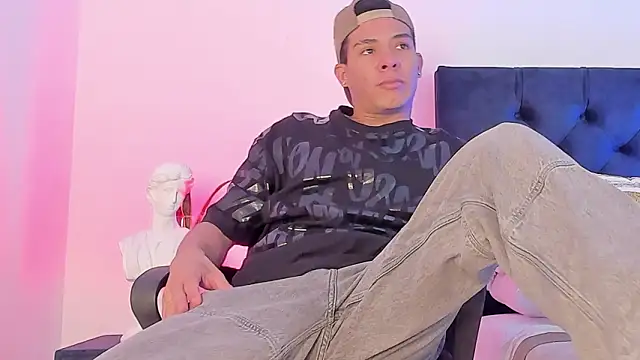 Marcus Moreno online show from February 20, 2026, 8:44 pm