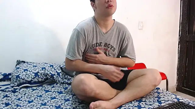 Snapshot of queen_night19 chatting on January 7, 2026, 7:08 pm queen night19 online show from January 7, 2026, 7:08 pm