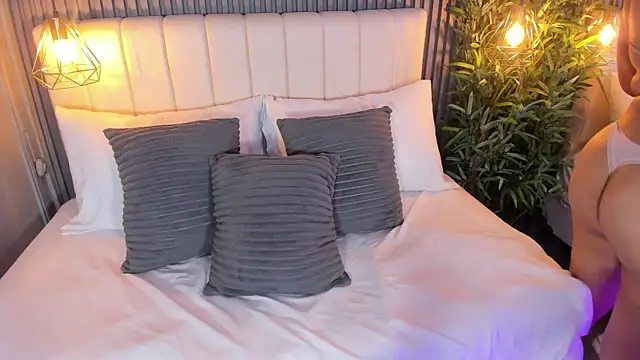 Snapshot of LunaKarther chatting on February 18, 2026, 11:50 am LunaKarther online show from February 18, 2026, 11:50 am